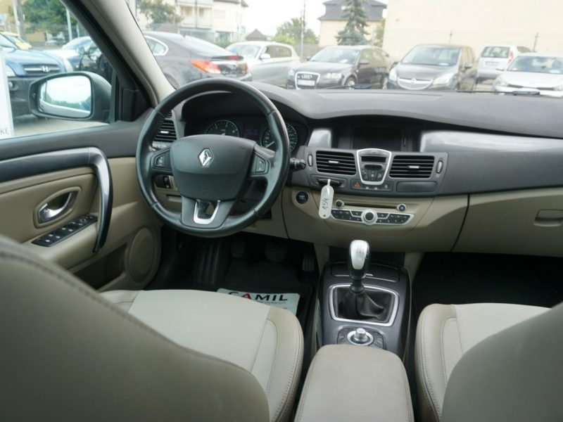 Renault Laguna polski salon, liftback III (2007-)