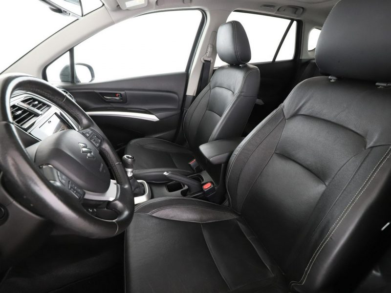 Suzuki SX4 S-Cross 1.4T 140KM skóra navi klima-auto grzane fotele panorama ACC kamera
