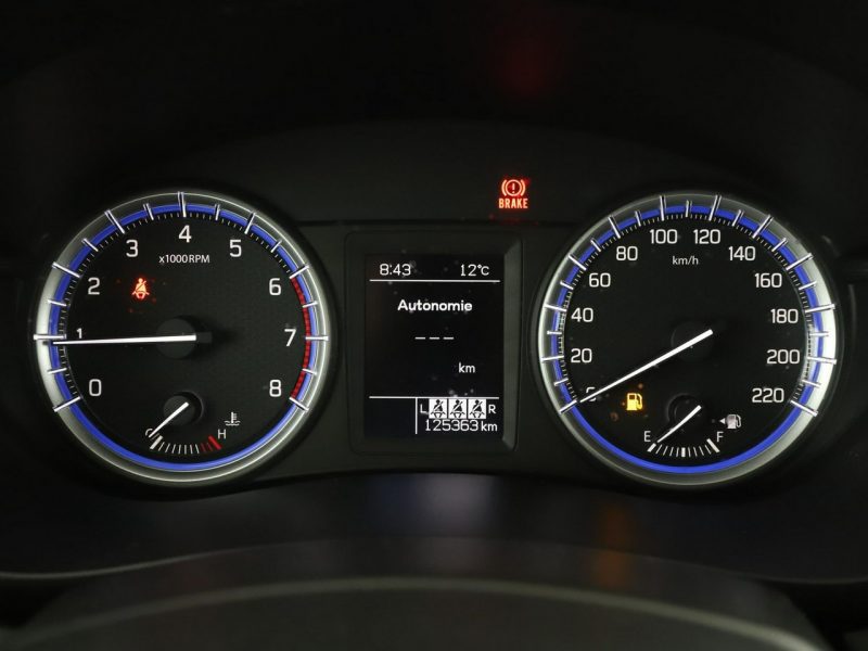 Suzuki SX4 S-Cross 1.4T 140KM skóra navi klima-auto grzane fotele panorama ACC kamera