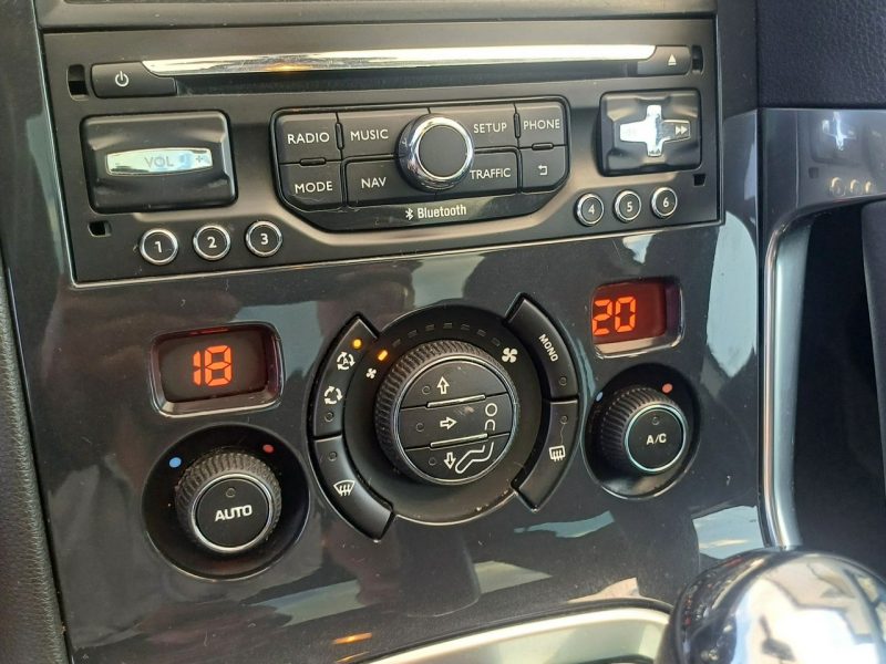 Peugeot 3008 1.6 HDi Automat Parktronik Skórzana tapicerka I (2009-2016)