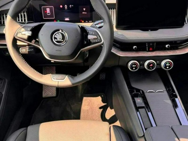 Škoda Superb Combi L&K 2,0 TDI 4x4 (193 KM) dostępny od ręki IV (2023-)