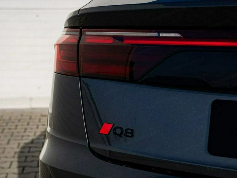 Audi Q8 45 TDI quattro 231 KM, gotowy do odbioru, Rabat 93 600 zł