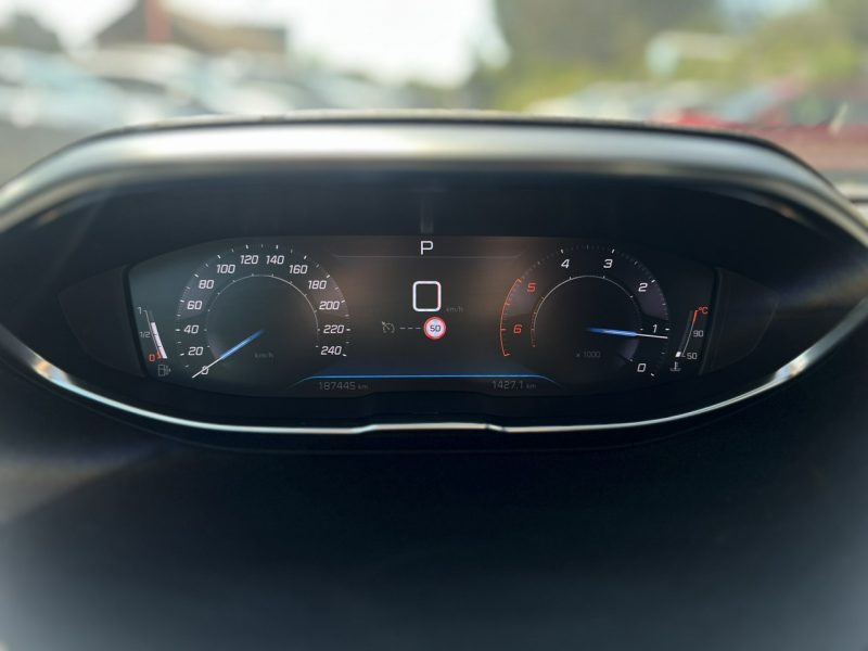 Peugeot 5008 7-Miejscowy Poleasingowy II właściciel Serwis ASO VAT 23% Bezwypadkowy II (2017-)