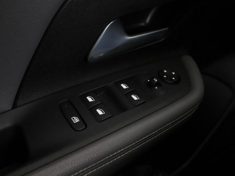 Opel Mokka full LED navi kamera i czujniki parkowania klima auto II (2020-)