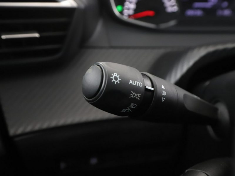 Peugeot 208 Niski przebieg Klimatyzacja El.szyby Bluetooth II (2019 -)