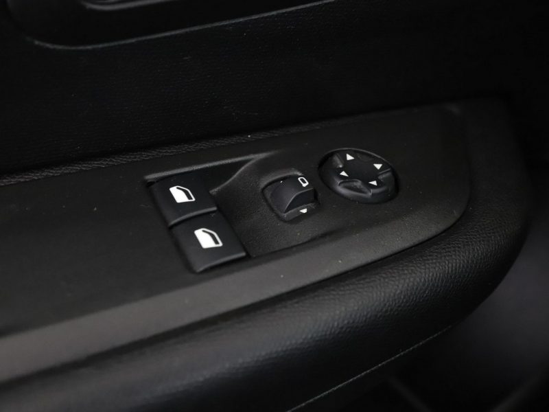 Peugeot 208 Niski przebieg Klimatyzacja El.szyby Bluetooth II (2019 -)