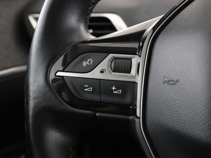 Peugeot 3008 półskóra virtual cocpit navi klima auto kamera i czujniki parkowania II (2016-)