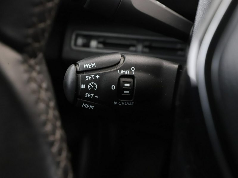 Peugeot 3008 półskóra virtual cocpit navi klima auto kamera i czujniki parkowania II (2016-)