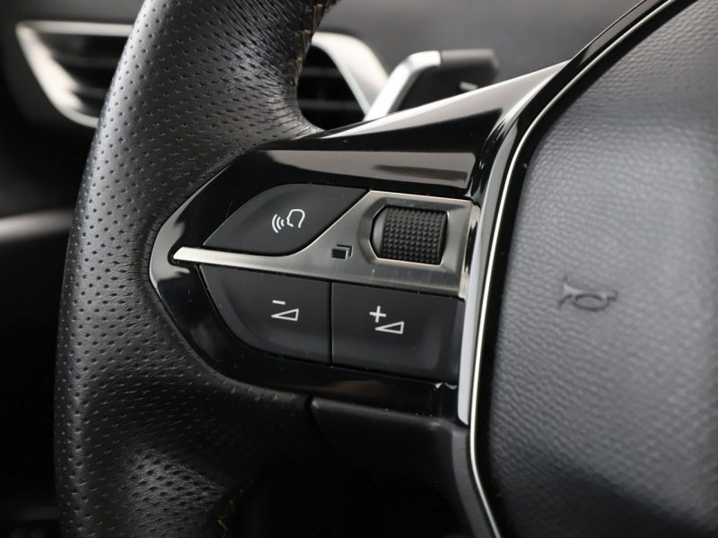 Peugeot 3008 GT-Line automat panorama virtual navi kamera grzane fotele półskóra II (2016-)