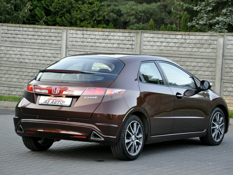 Honda Civic 1,8i-Vtec 140KM Executive/Serwisowany/Parktronic/Alkantara/Alu VIII (2006-2011)