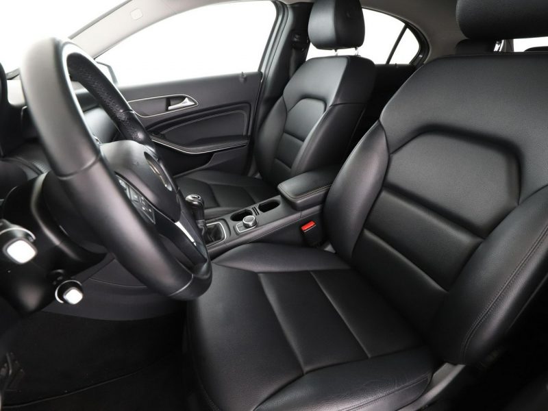 Mercedes A 180 skóra navi kamera i czujniki parkowania klima grzane fotele W176 (2012-)