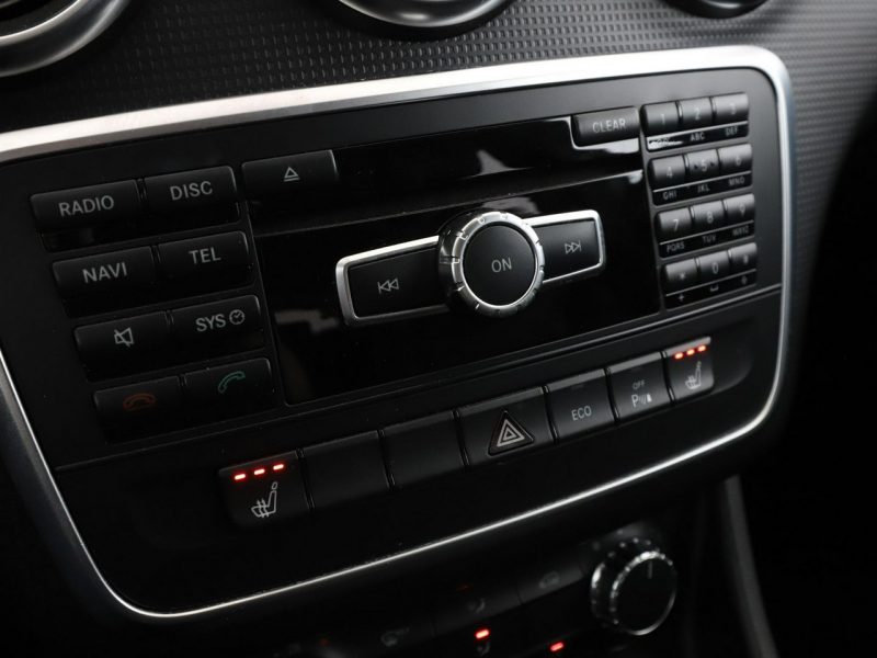 Mercedes A 180 skóra navi kamera i czujniki parkowania klima grzane fotele W176 (2012-)