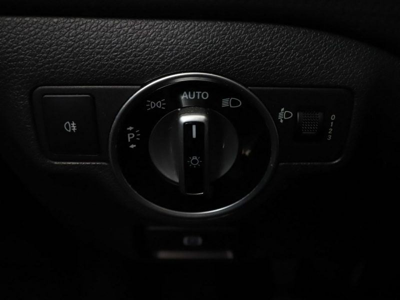 Mercedes A 180 skóra navi kamera i czujniki parkowania klima grzane fotele W176 (2012-)
