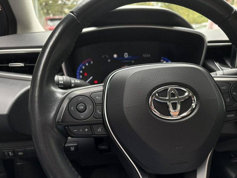 Toyota Corolla 1.8 Hybrid COMFORT TECH, salon Polska, gwarancja, FV23% Seria E16 (2012-)