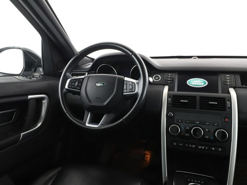 Land Rover Discovery Sport AWD 240KM automat skóra panorama navi kamera grzane fotele ACC hak