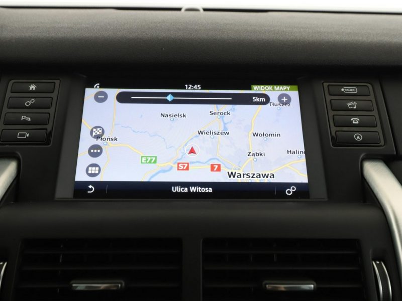 Land Rover Discovery Sport AWD 240KM automat skóra panorama navi kamera grzane fotele ACC hak