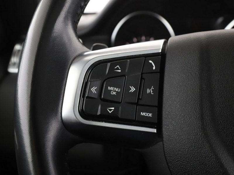 Land Rover Discovery Sport AWD 240KM automat skóra panorama navi kamera grzane fotele ACC hak