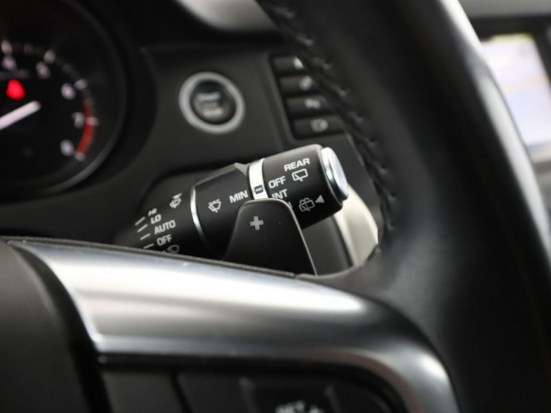 Land Rover Discovery Sport AWD 240KM automat skóra panorama navi kamera grzane fotele ACC hak