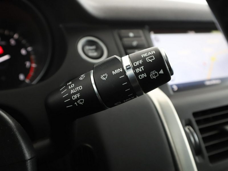 Land Rover Discovery Sport AWD 240KM automat skóra panorama navi kamera grzane fotele ACC hak