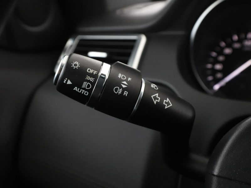 Land Rover Discovery Sport AWD 240KM automat skóra panorama navi kamera grzane fotele ACC hak