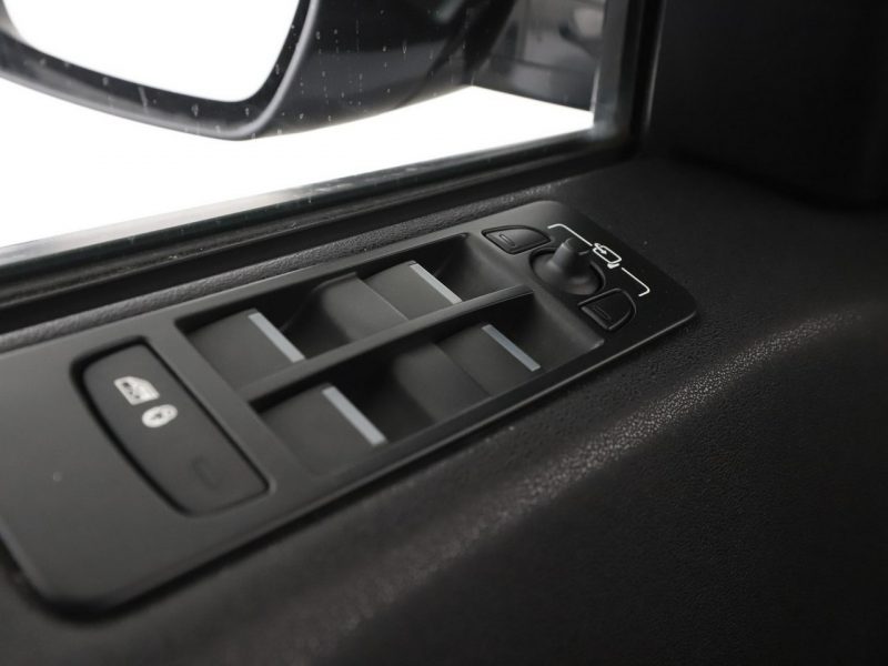 Land Rover Discovery Sport AWD 240KM automat skóra panorama navi kamera grzane fotele ACC hak