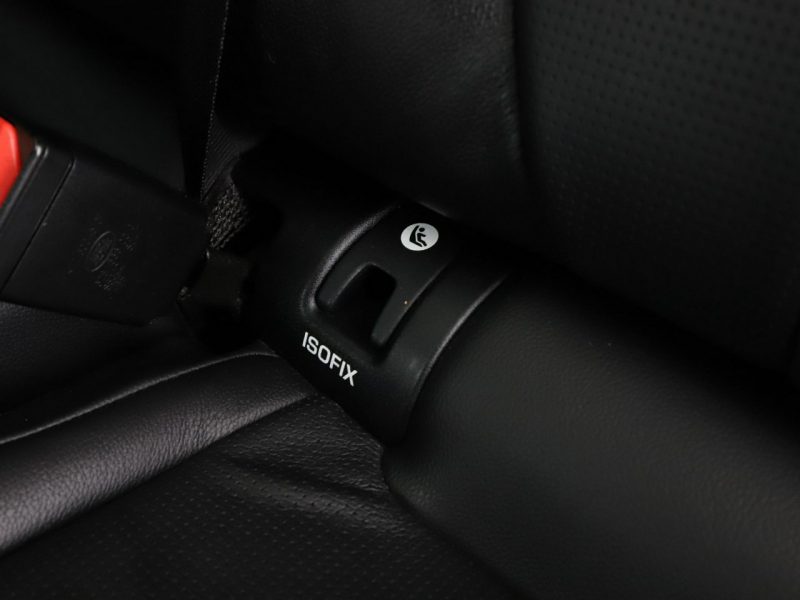 Land Rover Discovery Sport AWD 240KM automat skóra panorama navi kamera grzane fotele ACC hak