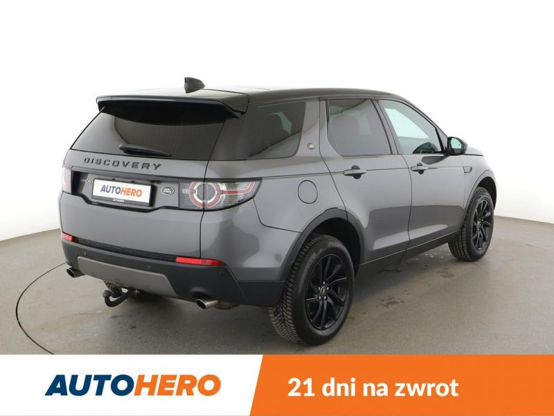 Land Rover Discovery Sport AWD 240KM automat skóra panorama navi kamera grzane fotele ACC hak