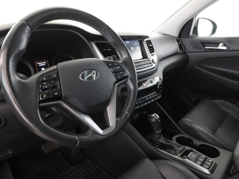 Hyundai Tucson Executive automat 4x4 177KM skóra grzane+wentyl. fotele panorama kamer III (2015-2020)