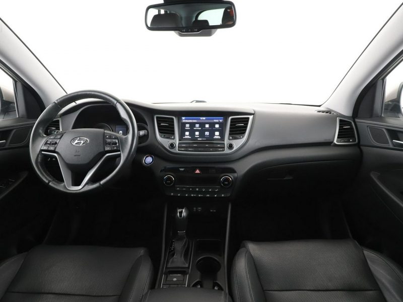 Hyundai Tucson Executive automat 4x4 177KM skóra grzane+wentyl. fotele panorama kamer III (2015-2020)