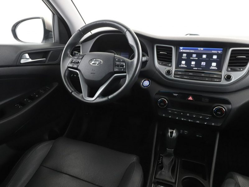 Hyundai Tucson Executive automat 4x4 177KM skóra grzane+wentyl. fotele panorama kamer III (2015-2020)