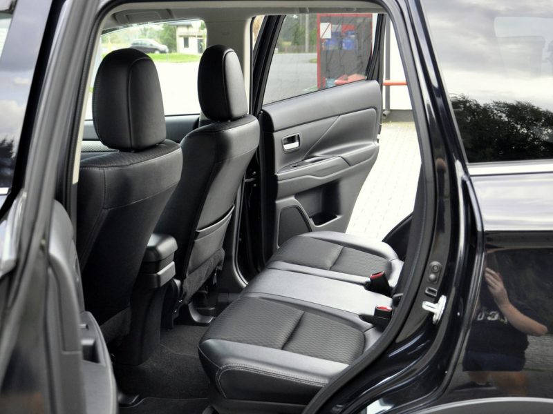 Mitsubishi Outlander 2.2Di-D 150KM /4x4/Automat/PDC/Kamera/Półskóry/Łopatki III (2012-)