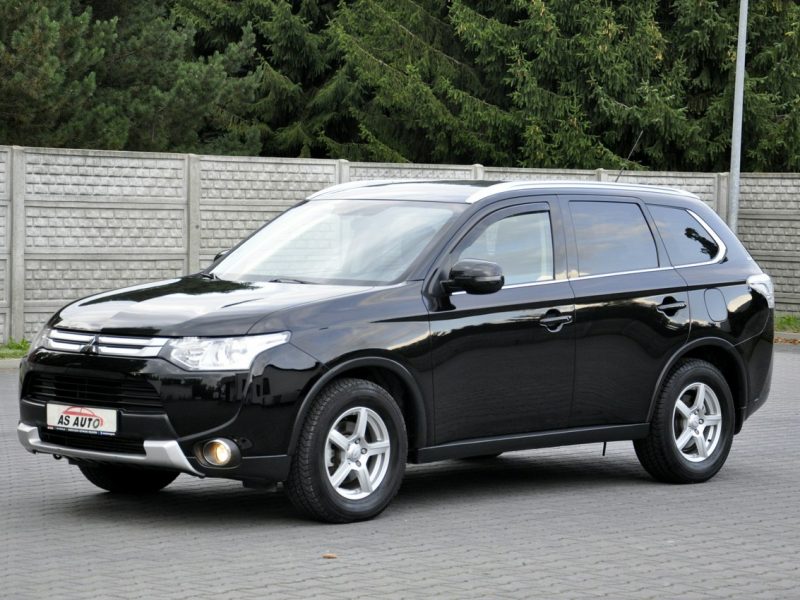 Mitsubishi Outlander 2.2Di-D 150KM /4x4/Automat/PDC/Kamera/Półskóry/Łopatki III (2012-)