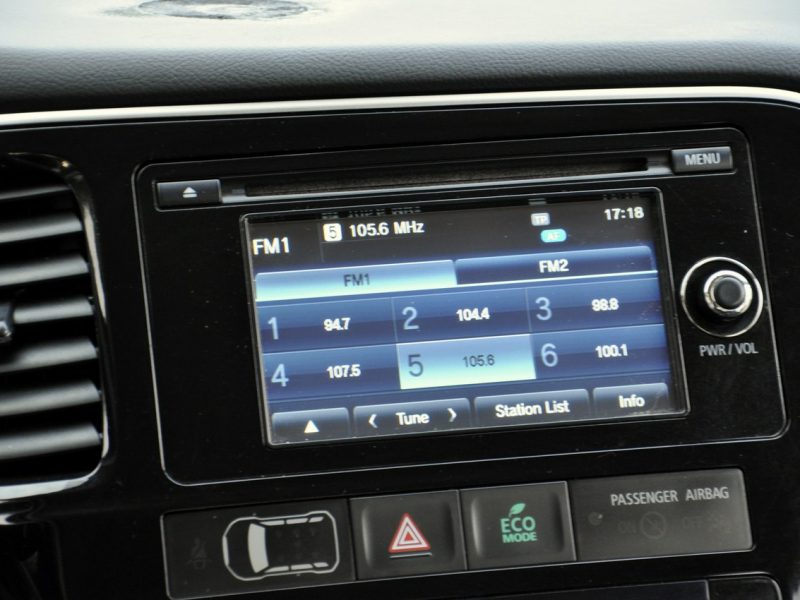Mitsubishi Outlander 2.2Di-D 150KM /4x4/Automat/PDC/Kamera/Półskóry/Łopatki III (2012-)