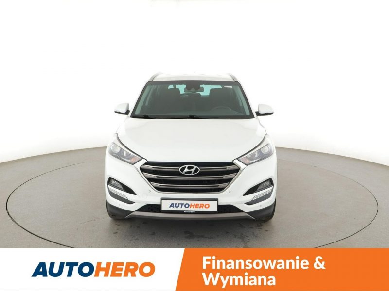 Hyundai Tucson navi klima auto kamera i czujniki parkowania grzane fotele III (2015-2020)