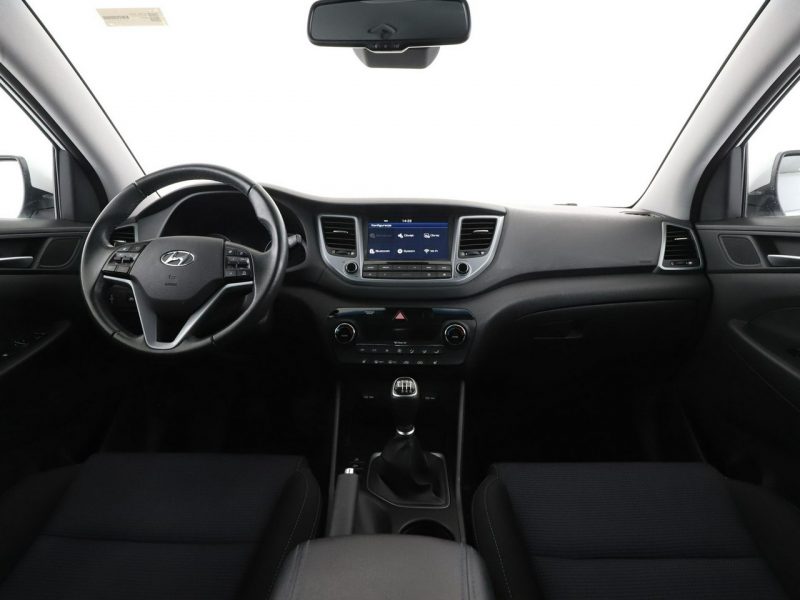Hyundai Tucson navi klima auto kamera i czujniki parkowania grzane fotele III (2015-2020)