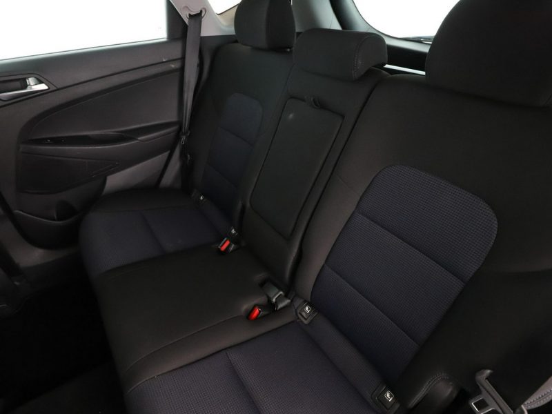Hyundai Tucson navi klima auto kamera i czujniki parkowania grzane fotele III (2015-2020)