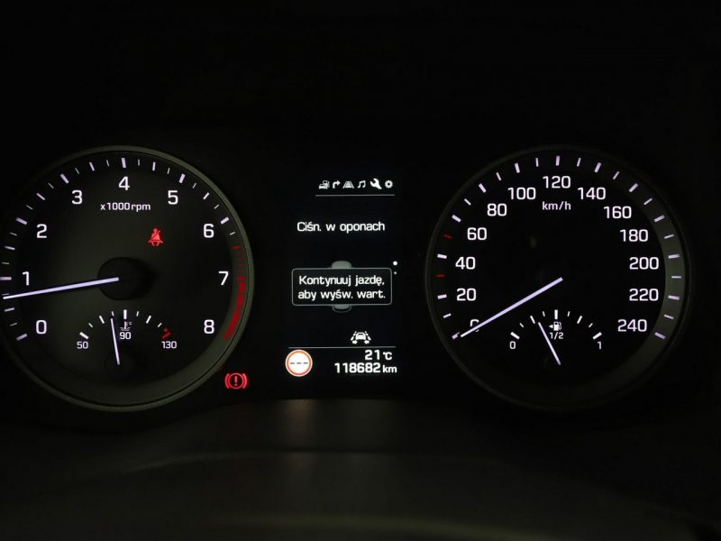 Hyundai Tucson navi klima auto kamera i czujniki parkowania grzane fotele III (2015-2020)