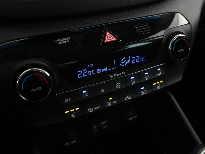 Hyundai Tucson navi klima auto kamera i czujniki parkowania grzane fotele III (2015-2020)