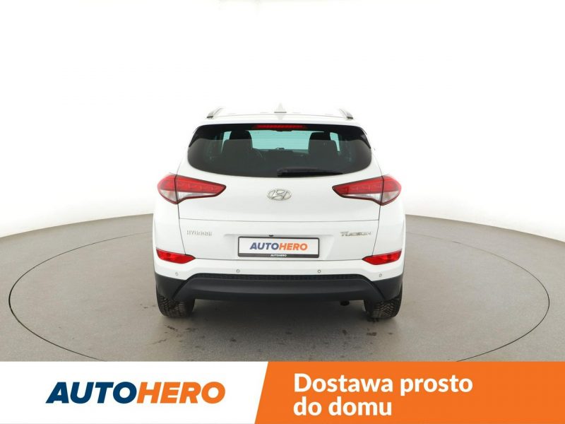 Hyundai Tucson navi klima auto kamera i czujniki parkowania grzane fotele III (2015-2020)