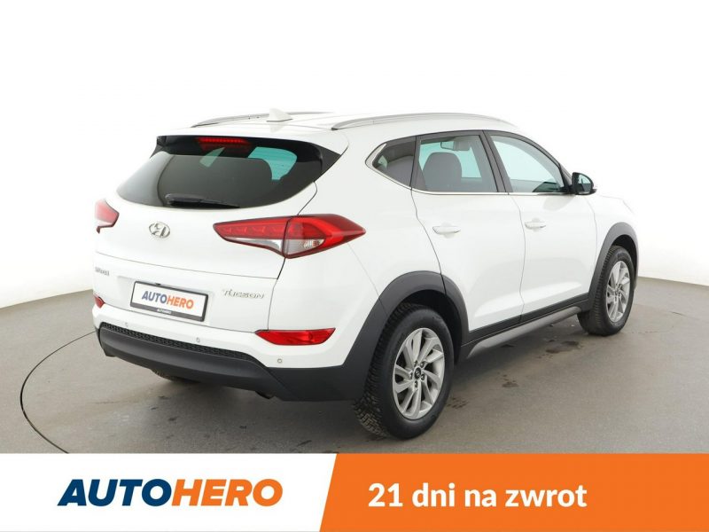 Hyundai Tucson navi klima auto kamera i czujniki parkowania grzane fotele III (2015-2020)