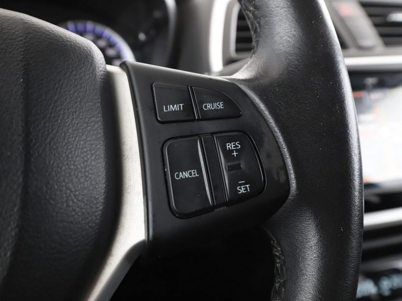Suzuki SX4 klima auto grzane fotele kamera i czujniki parkowania II (2013-)