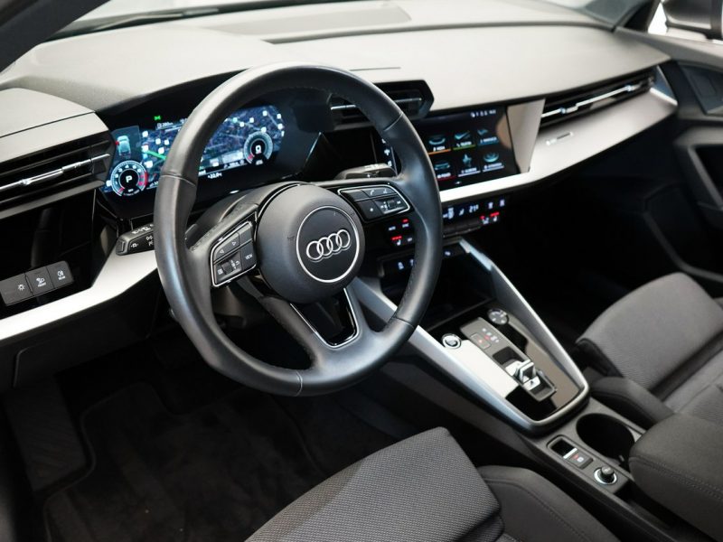 Audi A3 35 TFSI 150 KM S-line LED Kamera Tempomat ACC 8Y
