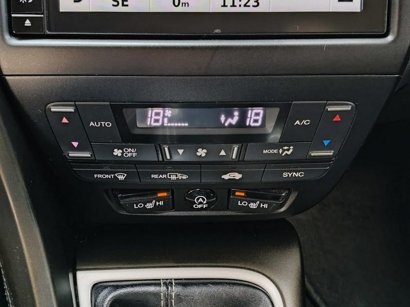 Honda Civic 1.8 142KM MartwePole, Navi,Kamera,ASyst.Pasa,Rozp. Znaków,GrzaneFotele IX (2011-)