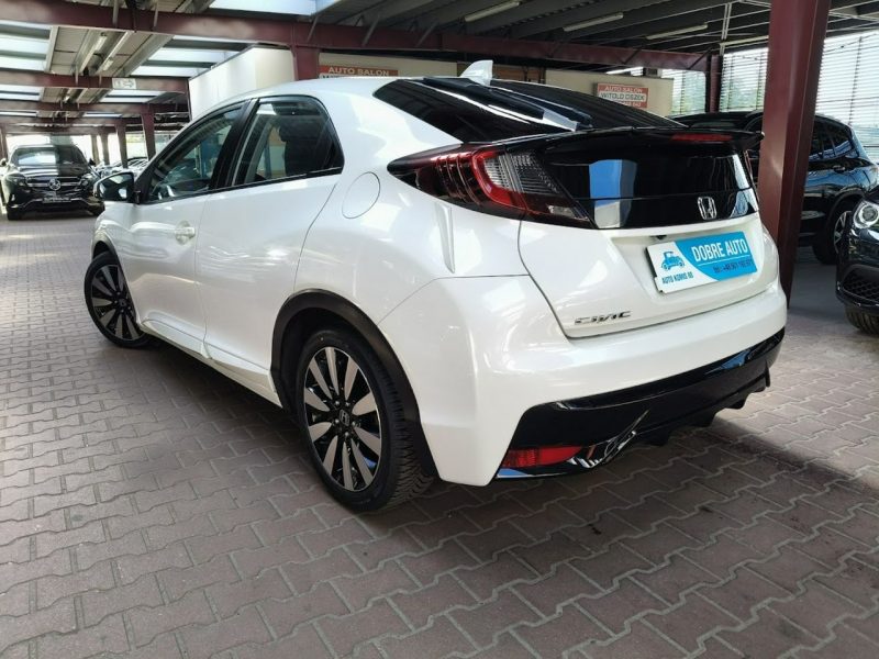 Honda Civic 1.8 142KM MartwePole, Navi,Kamera,ASyst.Pasa,Rozp. Znaków,GrzaneFotele IX (2011-)