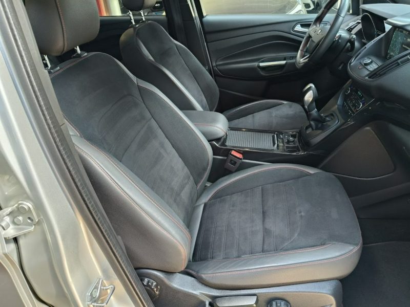 Ford Kuga 2.0 180KM 4x4 ST-Line Automat,Kamera,MartwePole,El.Klapa,Navi,Panorama III (2019-)
