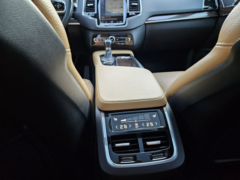 Volvo XC 90 2.0 320KM zarejestrowany BEZWYPADEK zadbany BDB STAN 7 osób LEDy II (2014-)