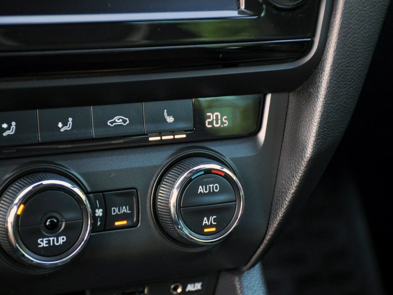 Škoda Octavia 2.0TDI(184KM)*VRS*Bi-Xenon*Led*Navi*Skóry*Asys.Pasa*I Wł*F1*Alu18"ASO III (2013-)
