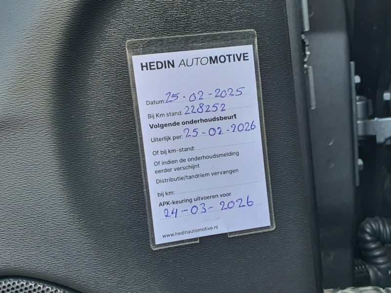 Volvo V60 2.0 D4 190KM # Momentum # NAVI # BiXenon # Skóra # Pełna Dokumentacja I (2010-2018)