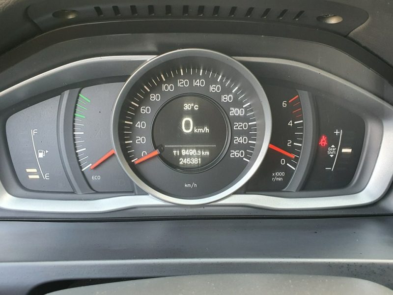 Volvo V60 2.0 D4 190KM # Momentum # NAVI # BiXenon # Skóra # Pełna Dokumentacja I (2010-2018)