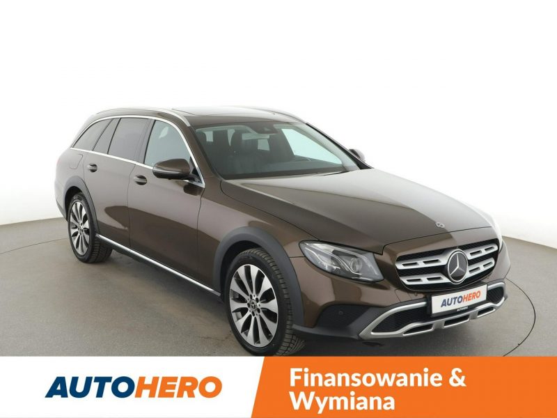 Mercedes E 220 FV23% 4X4 Automat Navi Klimatyzacja Podgrzewane fotele Bluetooth W213 (2016-)